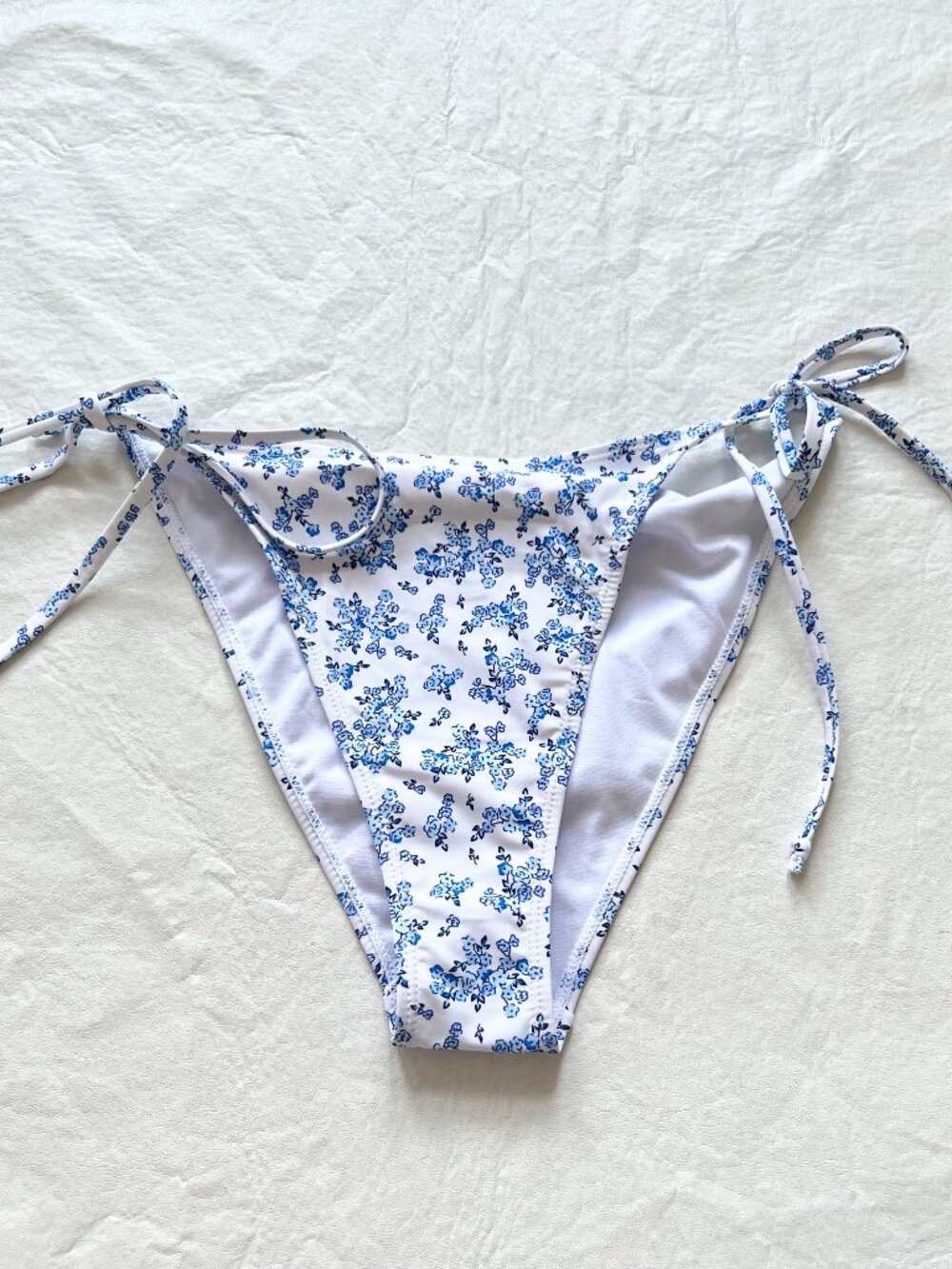 Betty Jade bikini bottoms XL white blue floral string side tie swimsuit swim